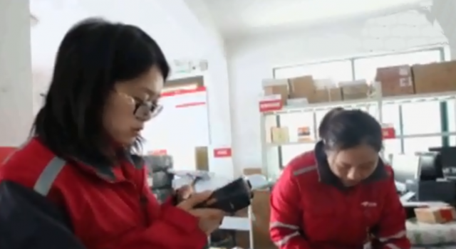 320万快递员送出630亿件快递 日复一日的辛勤付出
