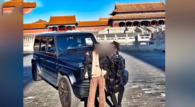 开车进故宫亲历者发声 强行洗白 奈何网友不买账被喷惨