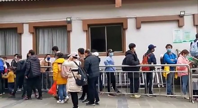 武功山游客爆满发紧急通告 网友：不懂为什么开放景区
