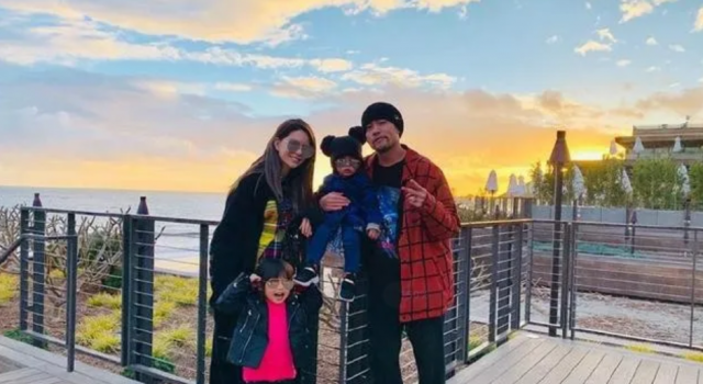 周杰伦昆凌为儿子庆生 不忘撒狗粮 这糖很甜！
