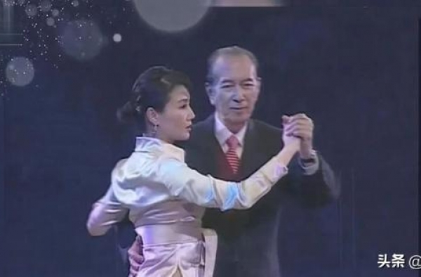 年轻时的四太梁安琪，怎能不让大她39岁赌王何鸿燊心动呢？