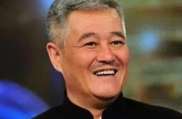 赵本山女儿情商有多低？节目上让汪涵喊她“球姐”，遭网友怒批