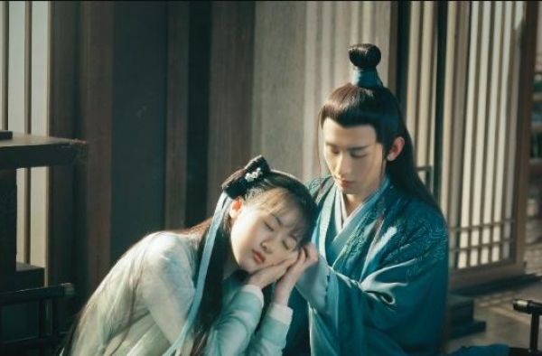 《琉璃》口碑逆袭，成毅袁冰妍虽不是“神颜”，却让观众“真香”