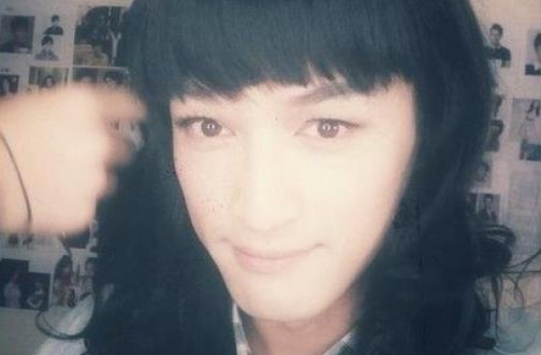 当这些男明星穿上女装，看到海涛的瞬间，这是什么“人间小可爱”