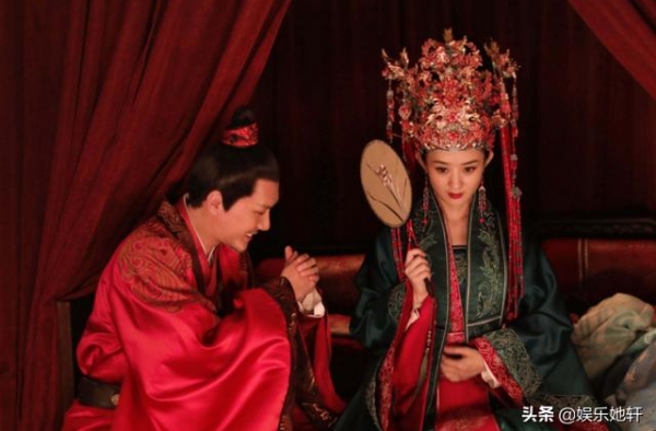 冯绍峰新剧被曝改名，搭档一个比一个火，赵丽颖连帮忙宣传都省了