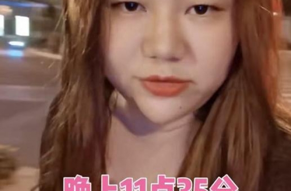 杨天真切胃手术后晒近况，术后9天才能喝点粥，双下巴消失瘦不少