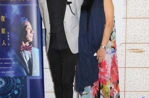 突曝离婚消息！前TVB男星与圈外太太结束18年婚姻：事与愿违