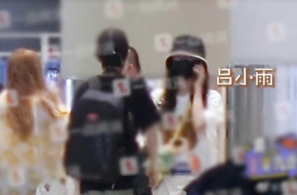 ?00后女星恋情疑曝光，与大6岁言禹豪同回公寓，似乎同居已久