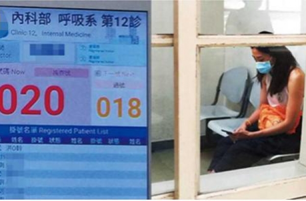 42岁欧若雅洪小铃身体告急？现身医院面色发黄，劳累到嗅觉失灵