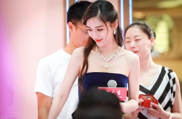 小八卦，ab，唐嫣罗晋，金晨，景甜