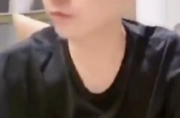 山东当家主持李鑫辞职，大衣哥从他节目走红，每月工资仅5500