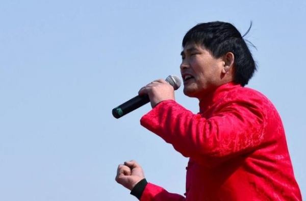 朱之文老底被揭，村民：有名的懒汉，每天不干活，只在地里唱歌