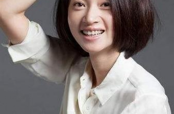 拒绝“潜规则”, 出道15年都没红，而老公却成“大众情人”