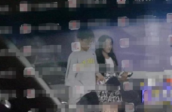 “创造营”成员姜贞羽恋情疑曝光，上升期的艺人该恋爱吗？