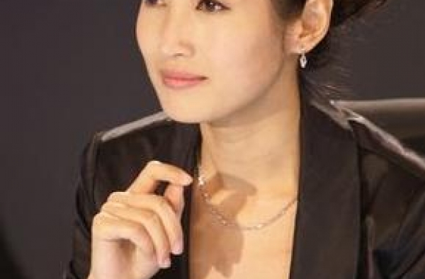 她是央视主持，与郭德纲传绯闻，2婚嫁“央视国脸”，40岁怀孕