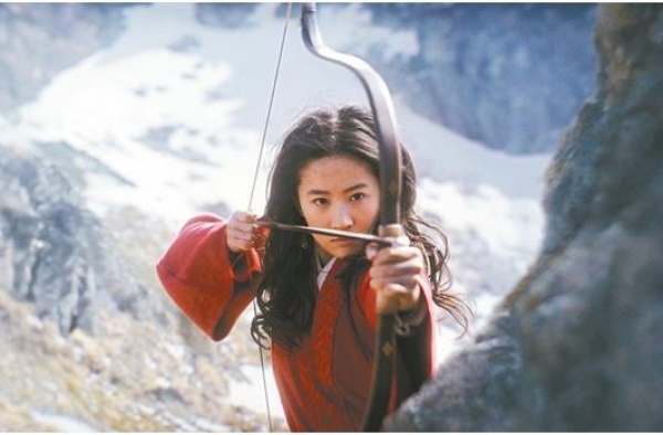 刘亦菲主演的《花木兰》上映 黄之锋马上跳出来碰瓷