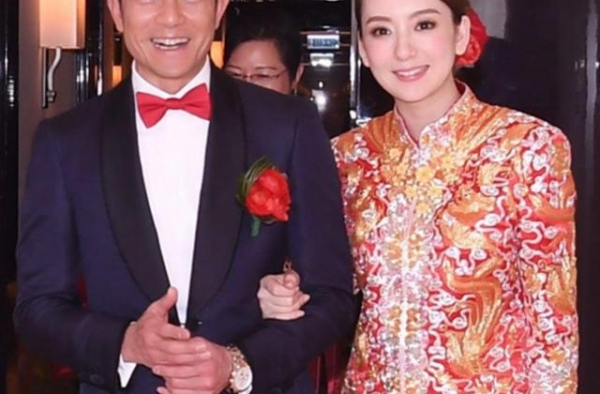 不满王思聪内涵方媛，郭富城发话实力护妻：她不是“那一行”的