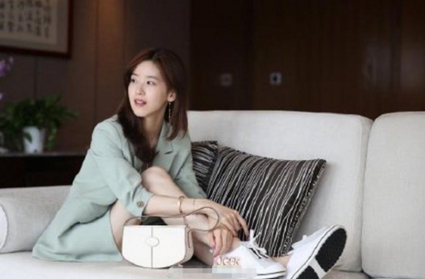 苏宁太子女友曝光？系执掌千亿集团美女富四代，网友：章泽天输了