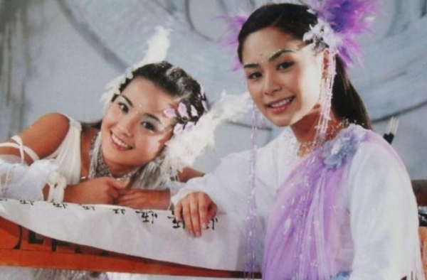 18年前这剧才是“神仙阵容”，女演员都很美，却没一个整容脸