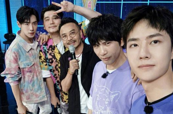 男星的兄弟团，对王一博吴磊的毫无兴趣，看到邓伦：给我留一个？
