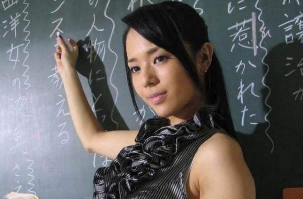 退役3年后，苍井空终于复出，携带新作品重归荧幕