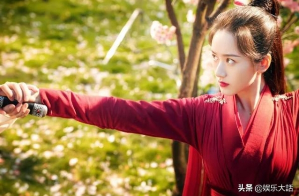 其他的仙侠剧，求求你多看看《琉璃》的“服装”吧