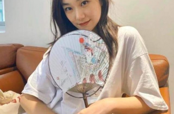 孙俪妹妹孙艳即将去北影上学，孙俪发文：妹妹上了课回来教教我