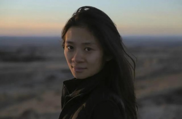 华人导演赵婷作品《无依之地》获威尼斯金狮奖！系宋丹丹继女