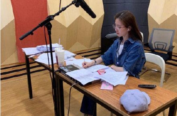 优雅女神刘诗诗被指坐姿不雅，新剧口碑下滑，产后复出之路艰难？