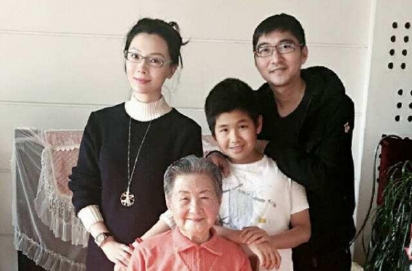 黄子珈：陈数老公赵胤胤前妻，婆媳不和致离婚，前夫有情有义
