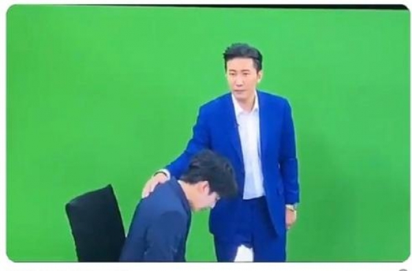 为争儿子抚养权节衣缩食 男星Mike泪洒节目现场