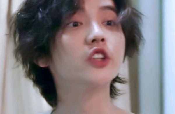 同为对象庆生，一个被催婚，一个被嘲讽：犯过错的人不配有幸福？