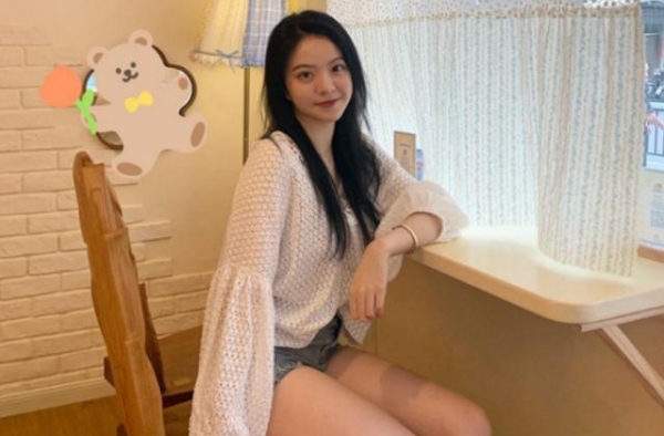 王文也官宣恋情后又迎喜讯，开心晒驾照曝光国籍，好感度要飙升