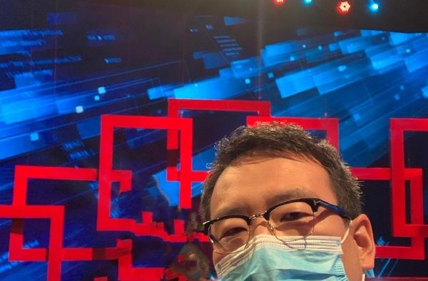 他对女性的偏见，也太深了