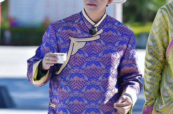 俞灏明成“烘焙王者”，任嘉伦、刘宇宁争抢奶牛他们都在挑战极限