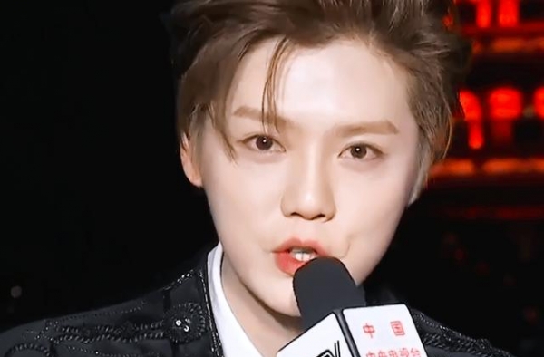 鹿晗真人到底长啥样？上央视生图被热传，这状态只有18岁吧