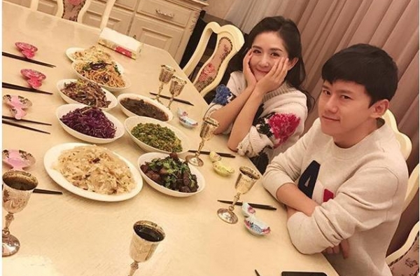 带你看看佟大为的豪宅，谢娜张杰就住隔壁，两人还经常过来蹭饭吃