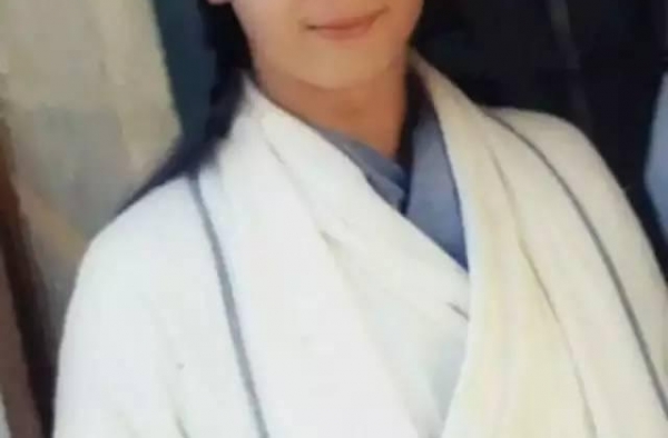 陈浩民一家8口合照，小16岁娇妻5年4胎状态佳，并仍愿生5胎