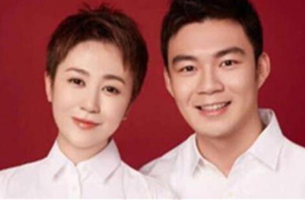 明星结婚证都是开开心心，唯独黄晓明杨颖不一样，网友：脑洞新奇