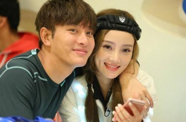 李小璐深夜晒视频身后现“神秘男子”？原来是闹了个乌龙