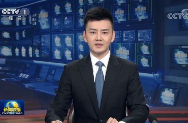 《新闻联播》主播又双叒上新，33岁