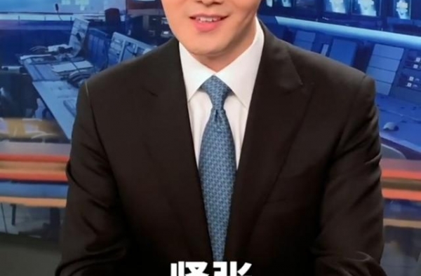 严於信上《新闻联播》太紧张！首曝频换主播原因，被赞像康辉第二