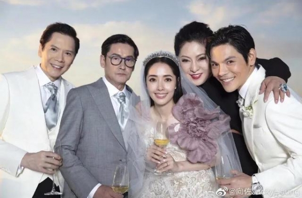 豪门婆婆向太陪伴怀孕儿媳郭碧婷！网友想象力能拍一部大戏