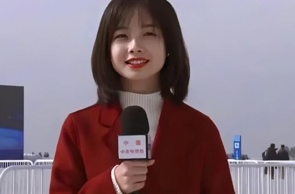 央视美女记者王冰冰，出场便冲上热搜，央视颜值更上一层楼