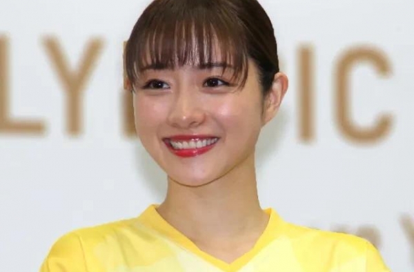 石原里美结婚了！男方是圈外人，已约会一年多。