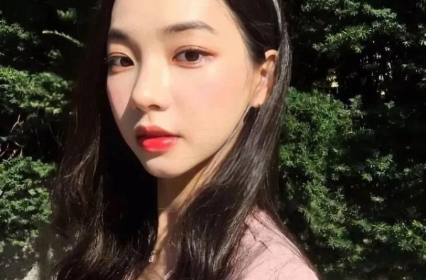 SM女练习生聊天记录公开，疯狂吐槽前辈，人气组合一个都不少！