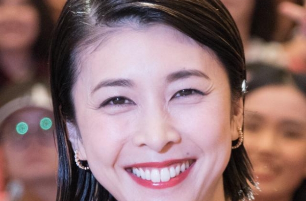日本女星竹内结子自杀再次敲响警钟，她们的生命缺失了什么？