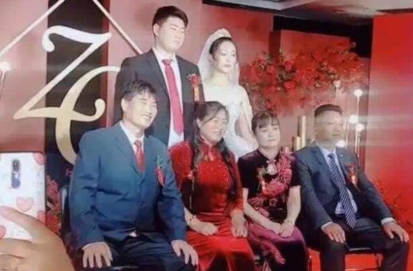 高攀还是下嫁？朱之文儿媳妇回应来了，女方家世很好结婚只因人品