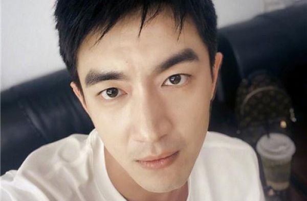 林更新本人辟谣引爆笑 否认出演刑侦剧《默读》