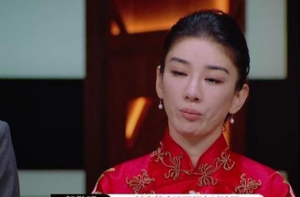 “小燕子”横眉冷对郭敬明，得网友力挺，为什么受伤的总是小四？